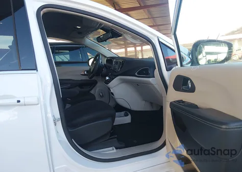 2023 Chrysler Voyager Lx из США, поврежденный, VIN 2C4RC1CGXPR515696